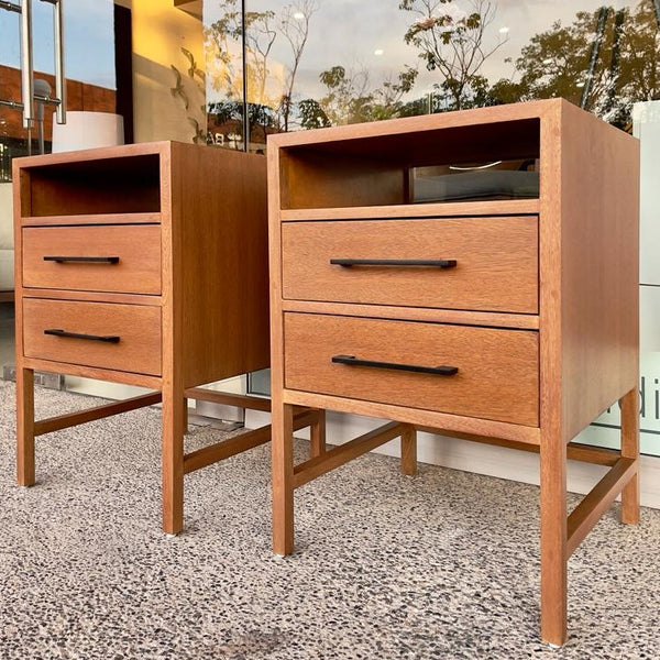 Buros de rosamorada / Rosamorada Nightstand*