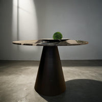 Mesa Aprilia / Aprilia table