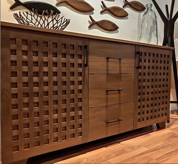 Bufetera de rejilla / Square Grid Buffet*