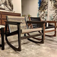 Mecedora fabricada de primavera/ Primavera rocking chair*