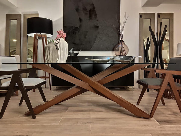 Mesa base de metal forrada con madera/ Dining table