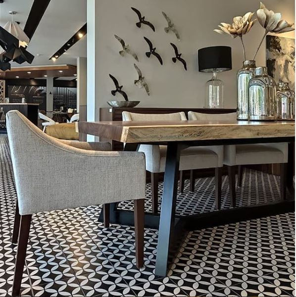 Mesa de comedor Parota Solida / Solid Parota Dinner table*