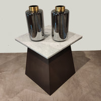 Mesa lateral cubierta de marmol/ Side table marble top*