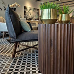 Mesa lateral con Surcos / Groove Side Table*
