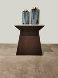 Mesa lateral cubierta de marmol/ Side table marble top*