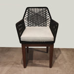 Silla tejida negra / Black woven chair*