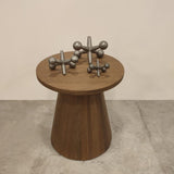 Mesa lateral cardeada /Grained wood end table*
